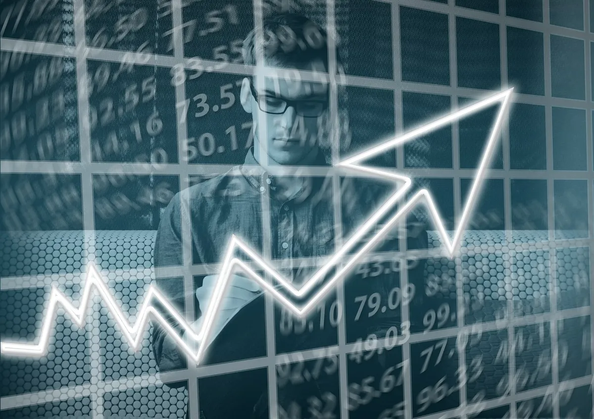 起業家、アイデア、能力、ビジョン、目標、マーケティング、計画、始める、スタートアップ、キャリア、男性、キャリアランナー、シルエット、上昇、発展、成功、カリキュラム